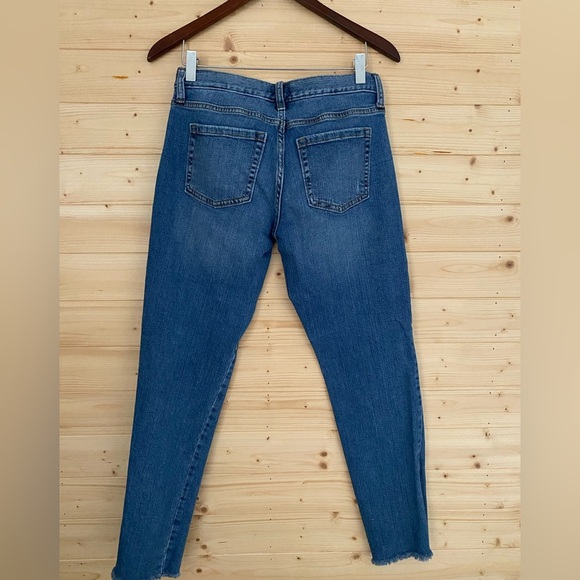 BANANA REPUBLIC Relaxed Classic Denim Women’s 26/2 Girlfriend Jeans - Picture 3 of 12